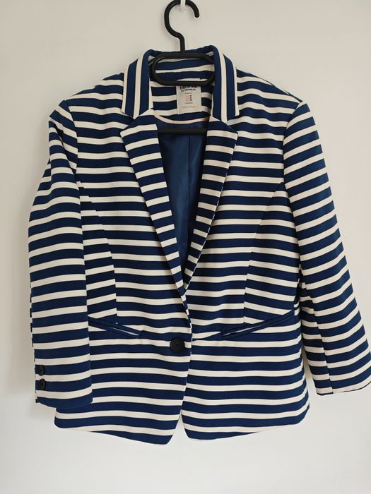 Stylowa marynarka, Bershka, rozmiar M realizowana viralovy hit sezonu!