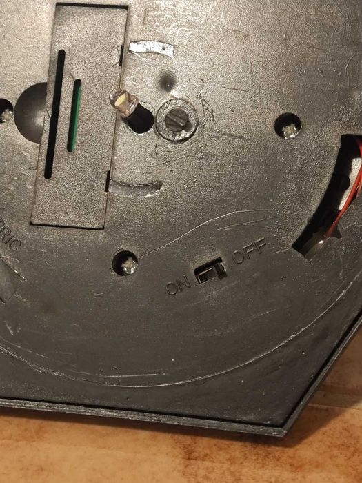 candeeiro de parede com painel solar