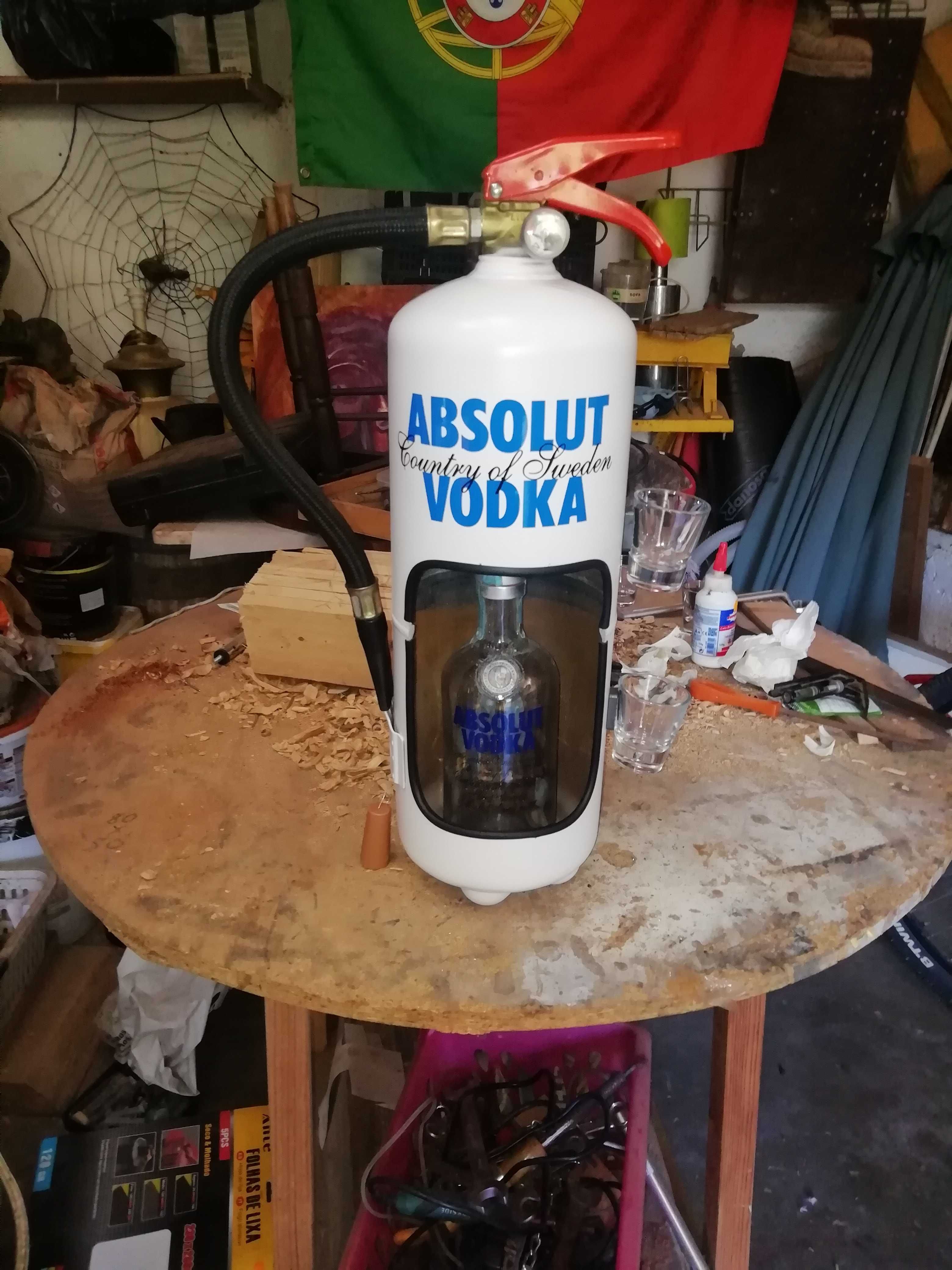 Expositor extintor Absolut Vodka