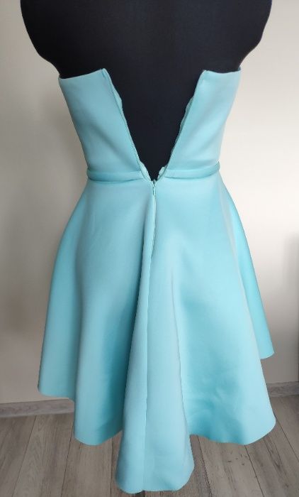 Piankowa, błękitna sukienka wizytowa z przedłużanym tyłem - 34/XS