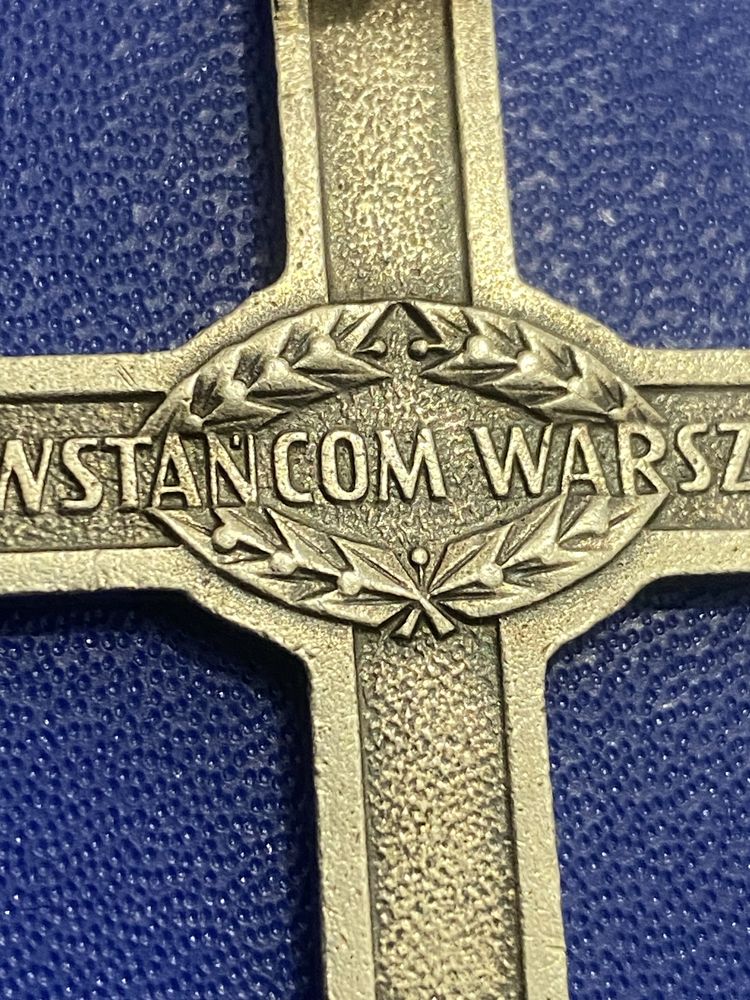 Medal odznaczenie Warszawski Krzyż Powstańczy