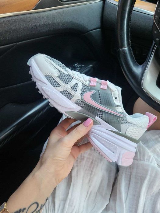 Жіночі кросівки Nike V2K Runtekk білий з сірим рожевим 781 ХІТ