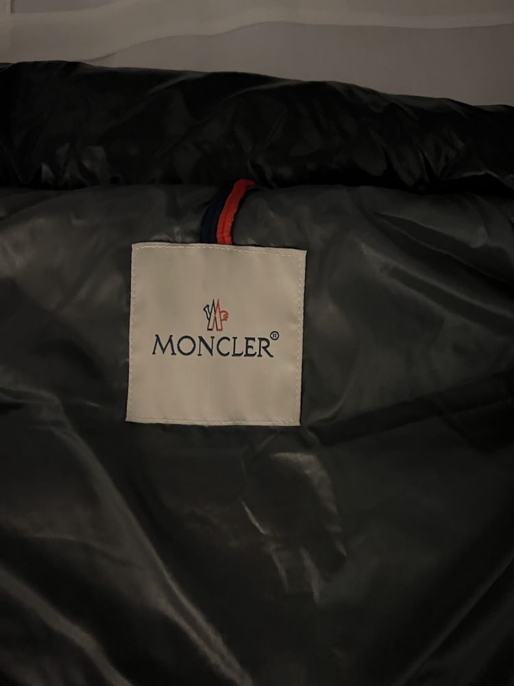 Moncler vest rozmiar 3