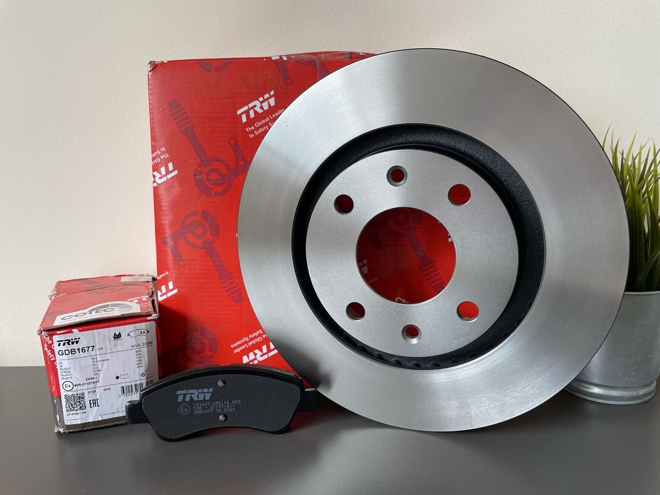 Tarcze Klocki Hamulcowe TRW DF4184 + TRW GDB1677 NOWE Okazja Komplet