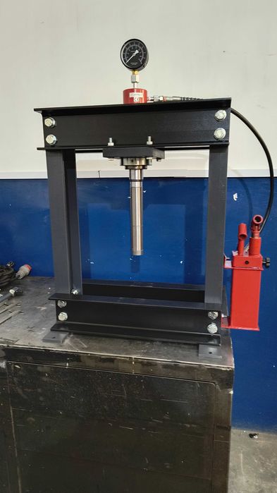 Prasa 30t hydrauliczna, warsztatowa, stołowa