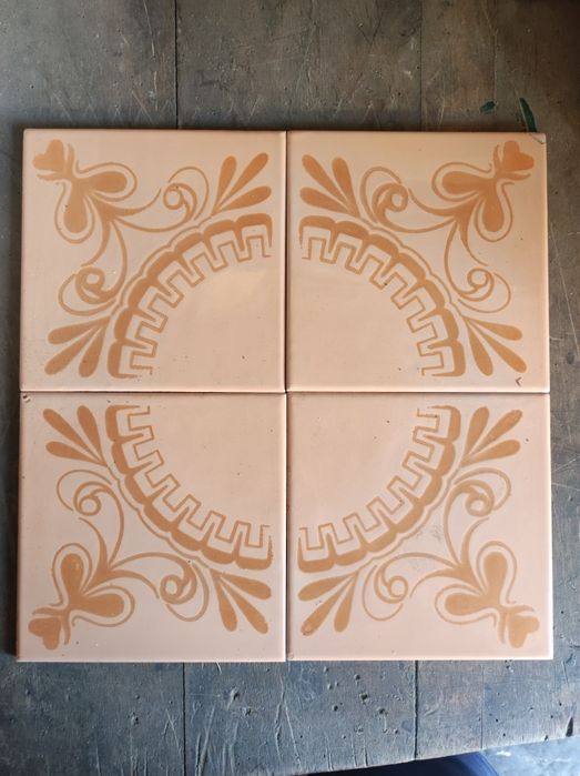 Płytki ścienne z PRL, 15x15 cm, ok. 10 m2