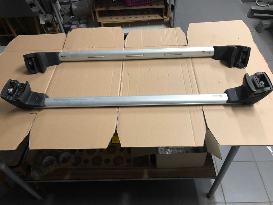 Oryginalny bagażnik dachowy na relingi alu do BMW X1 (E84)