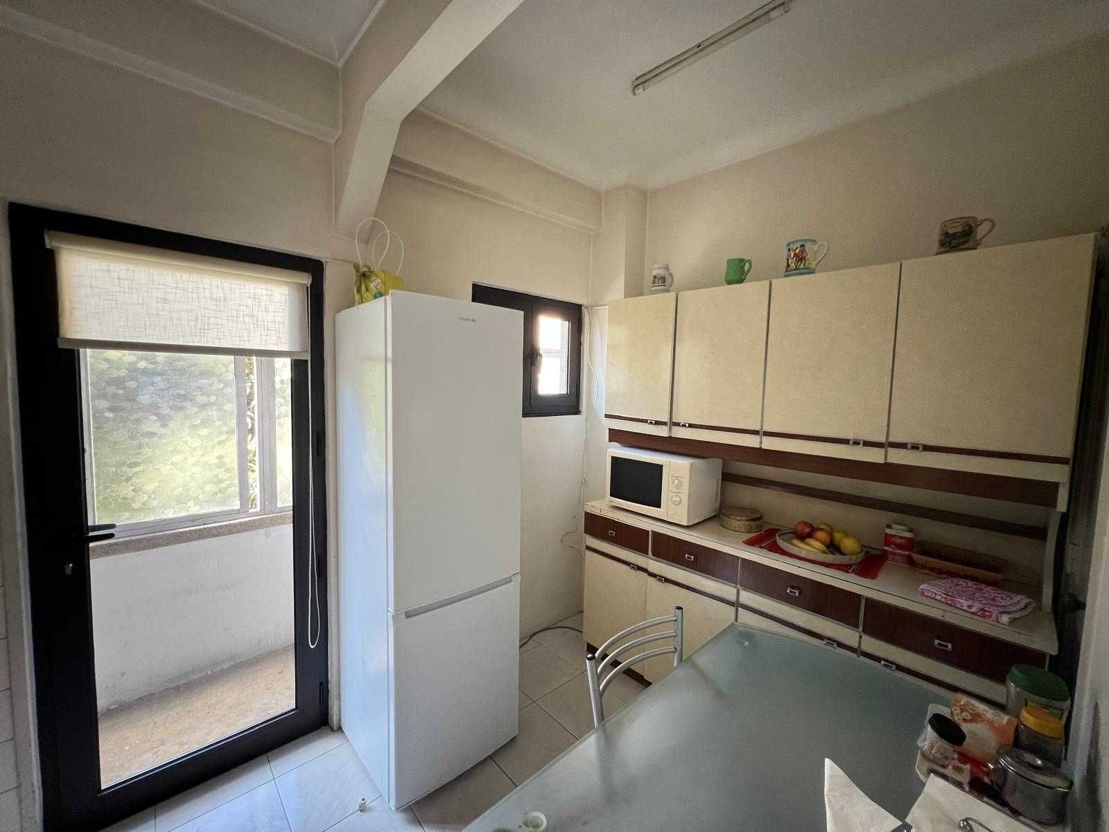 Aluga-se Quarto – Casa de Idosa (Ambiente Familiar)