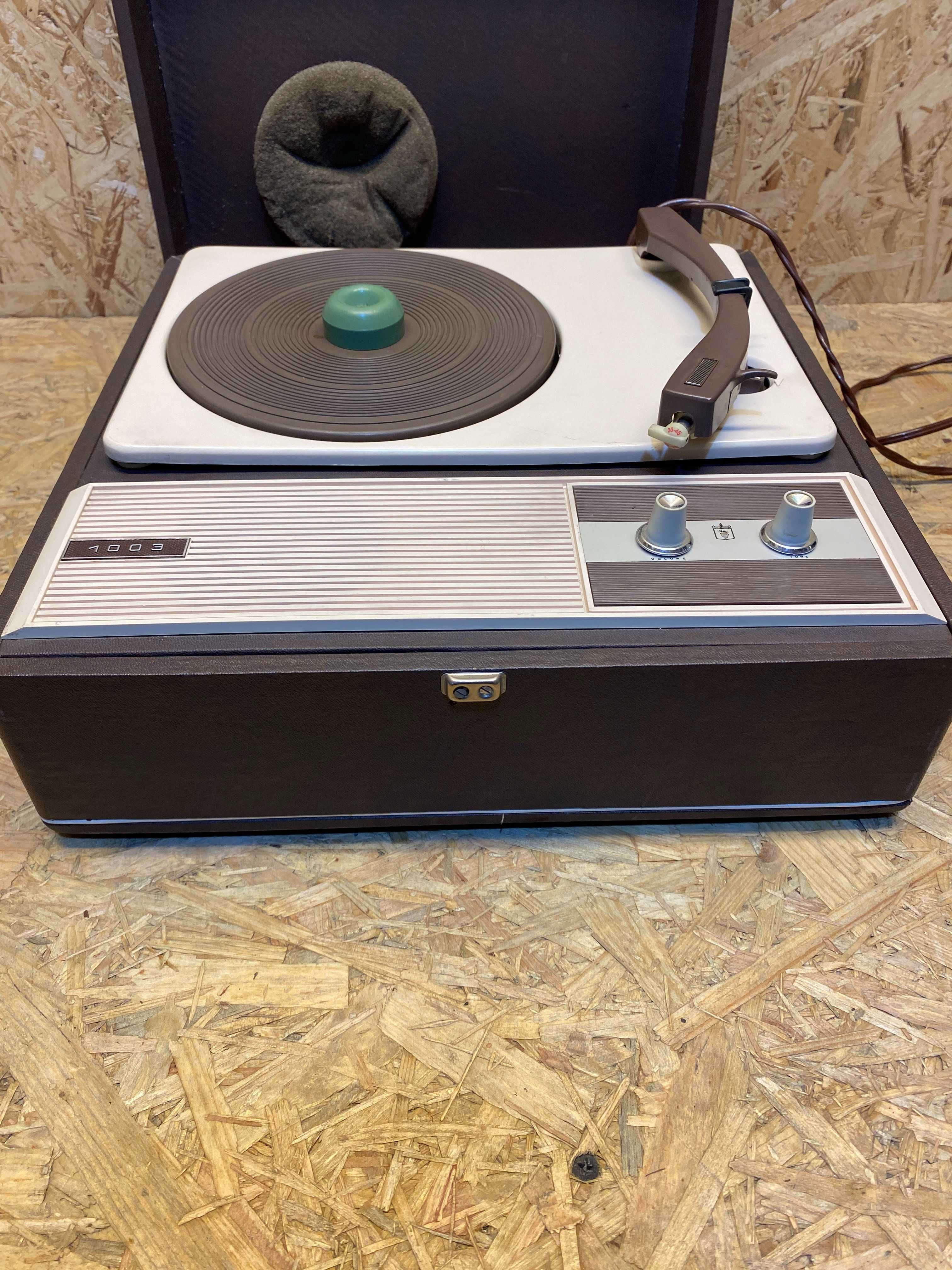 gramofon Dual Kosmophon 1003  walizkowy kolekcjonerski (film pokazowy)