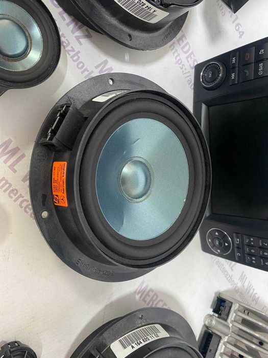 Динаміки саббуфер колонки Mercedes ml w164 gl x164 мл гл Harman Kardon