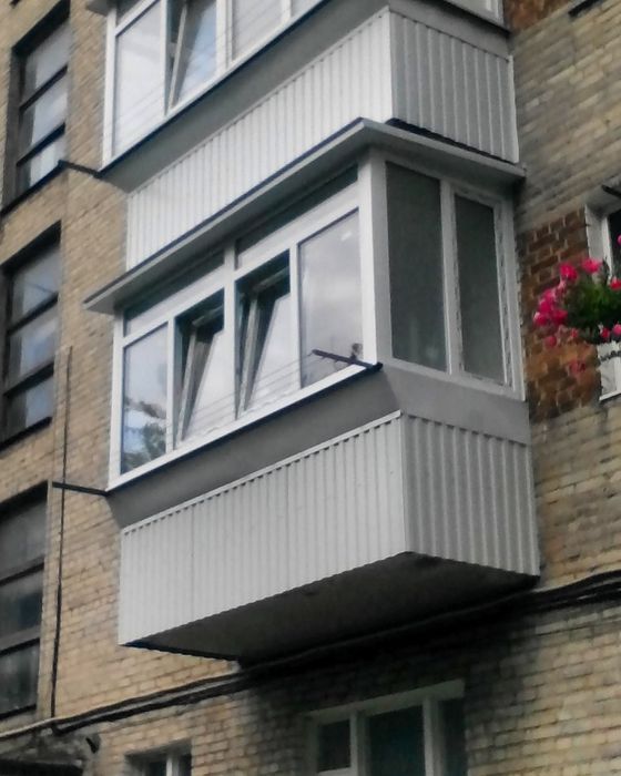 Підвіконня, відливи, сітки від мух, ролети, дитячі замки, ручки