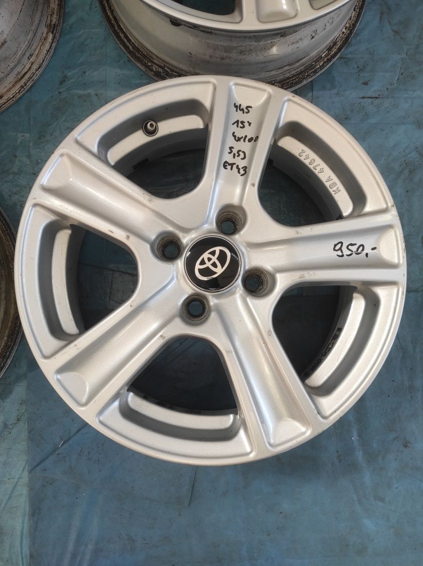 445 Felgi aluminiowe TOYOTA R 15 4x100