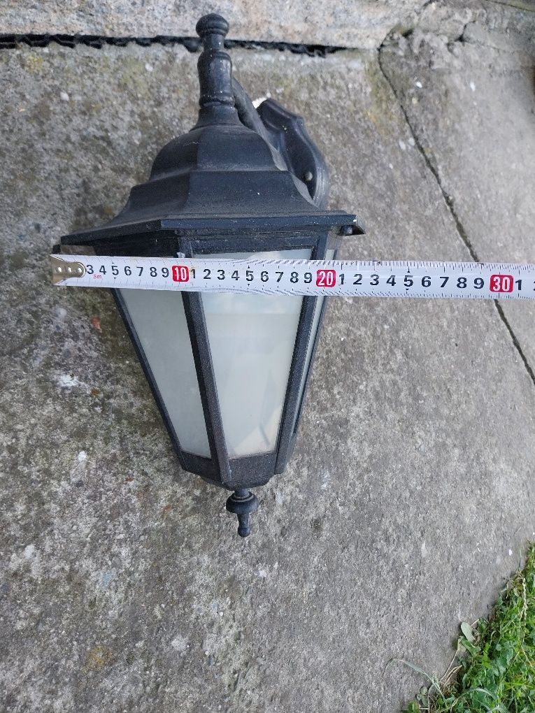 Lampa zewnętrzna