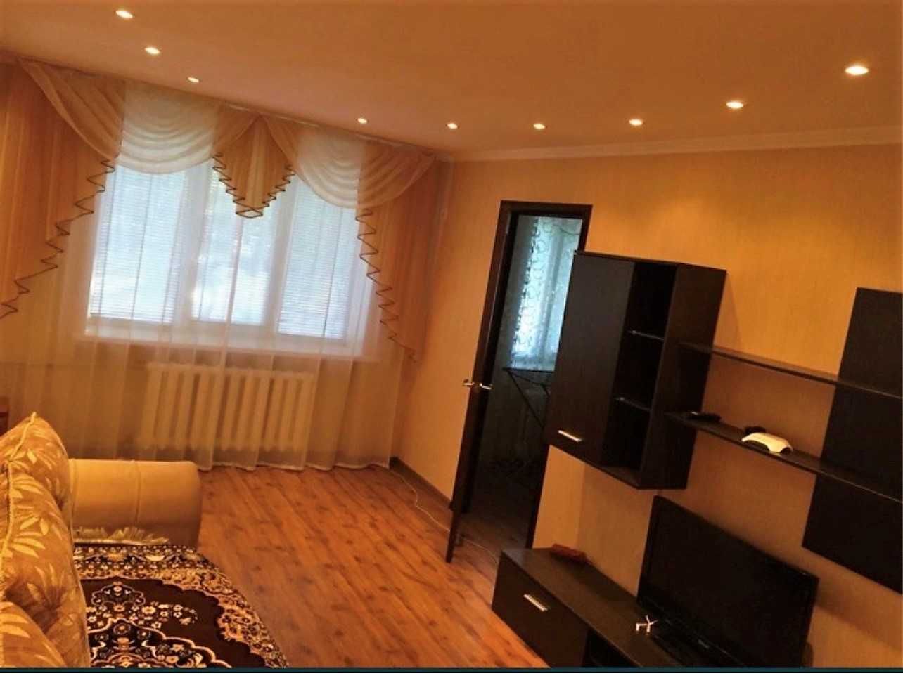 Продається 3 кімнатна квартира в центрі вул. Катеринича