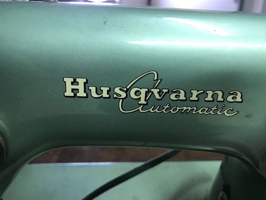 Maquina de costura antiga