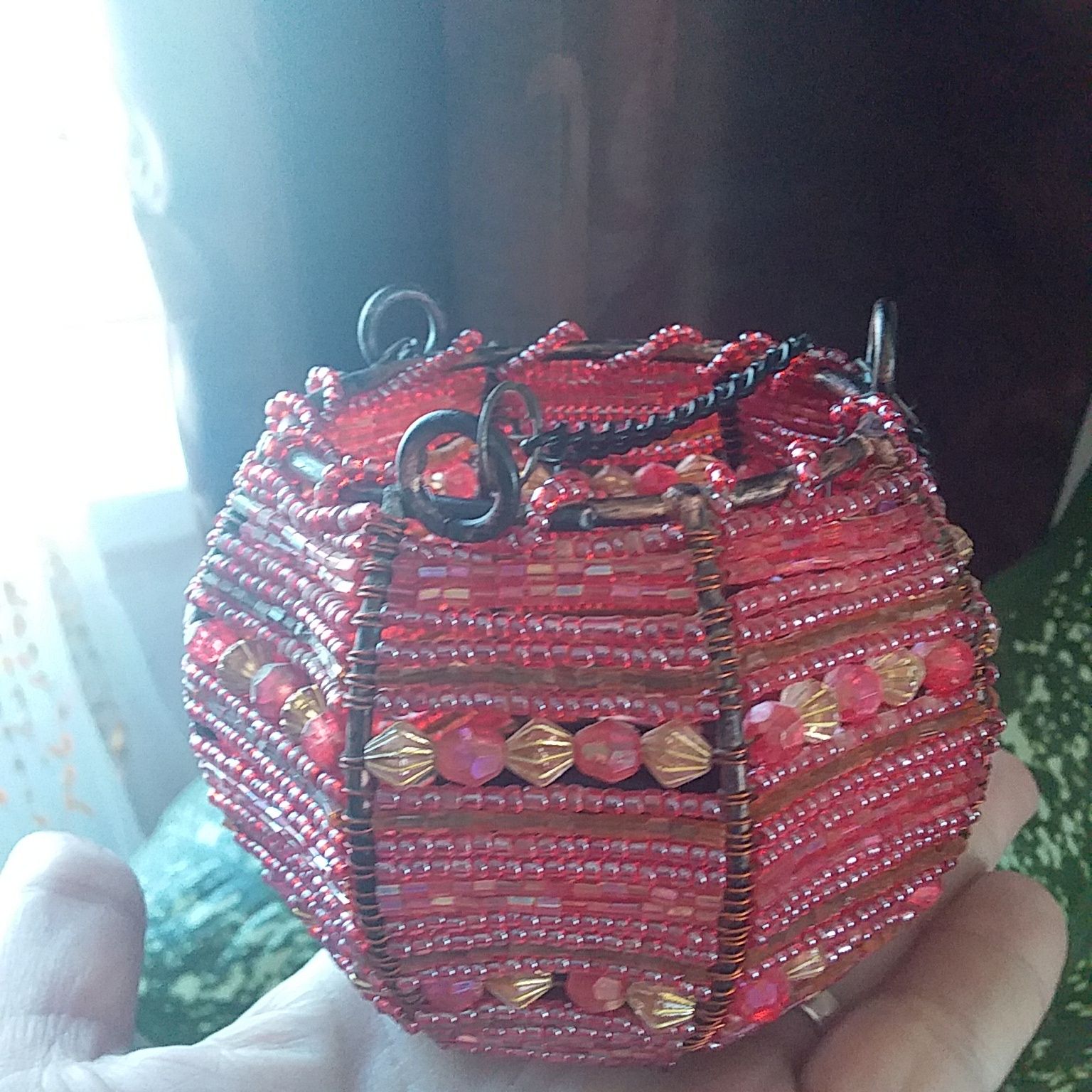 Подсвечник из бисера.