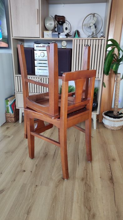 Café Progresso Cadeiras Antigas