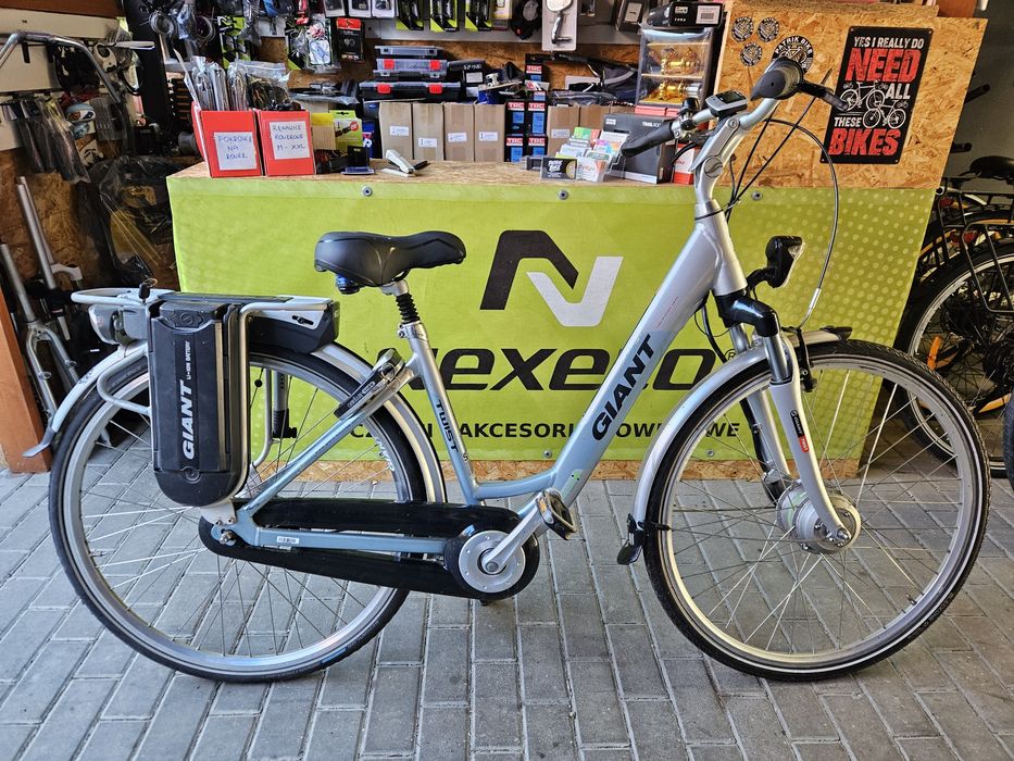 GIANT rower elektryczny ze wspomaganiem