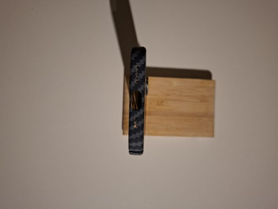 Чехол iphone 17 carbon