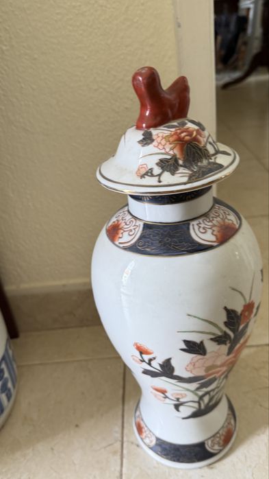 Jarra chinesa com tampa
