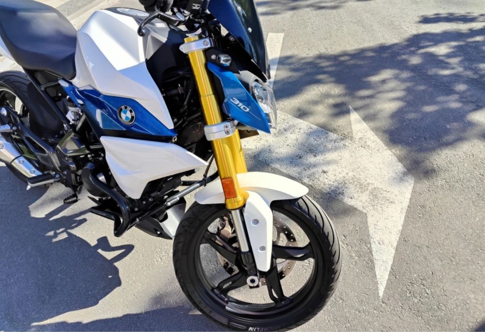 Мотоцикл BMW G310R