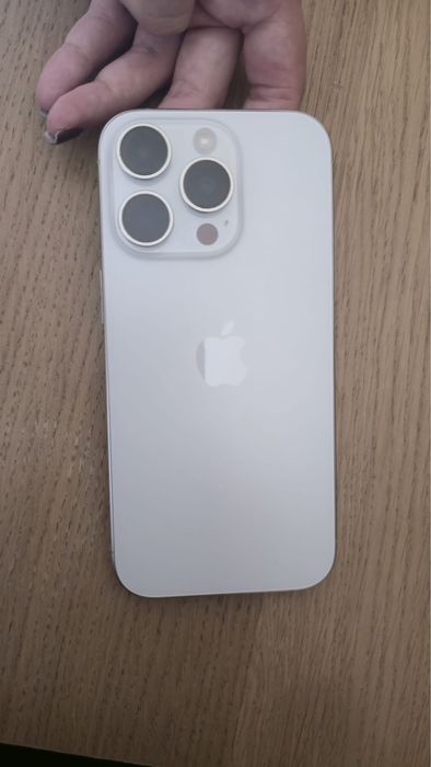 Iphone 16 pro + capas