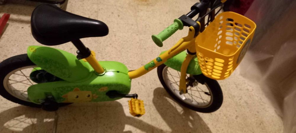Bicicleta de aprendizagem para criança