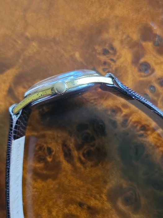 Junghans 620 zegarek naręczny z naciągiem ręcznym