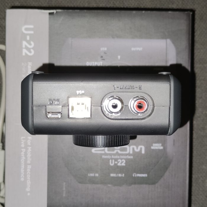 USB звуковая карта аудіоінтрфейс Zoom U-22
