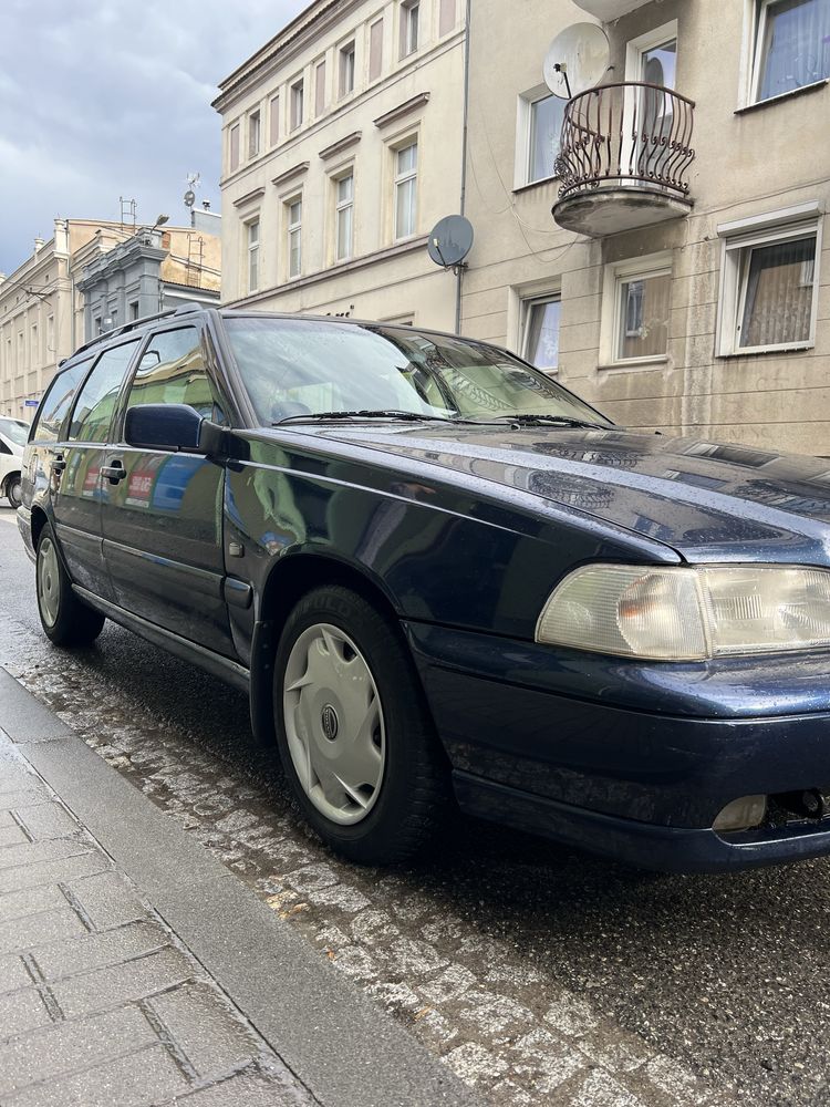 Sprzedam Volvo v70 2.5 tdi