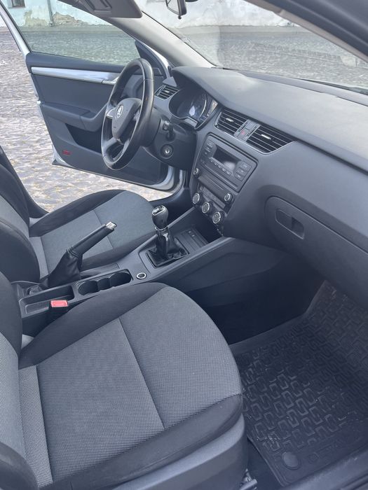 Автомобіль Skoda Octavia 2014 1.6 tdi універсал Шкода Октавія Дизель