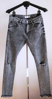 Bershka Jeansy Dziury  Przetarcia 36