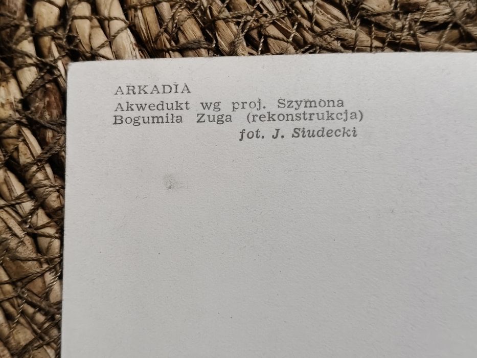 Stara vintage PRL pocztówka Arkadia Akwedukt