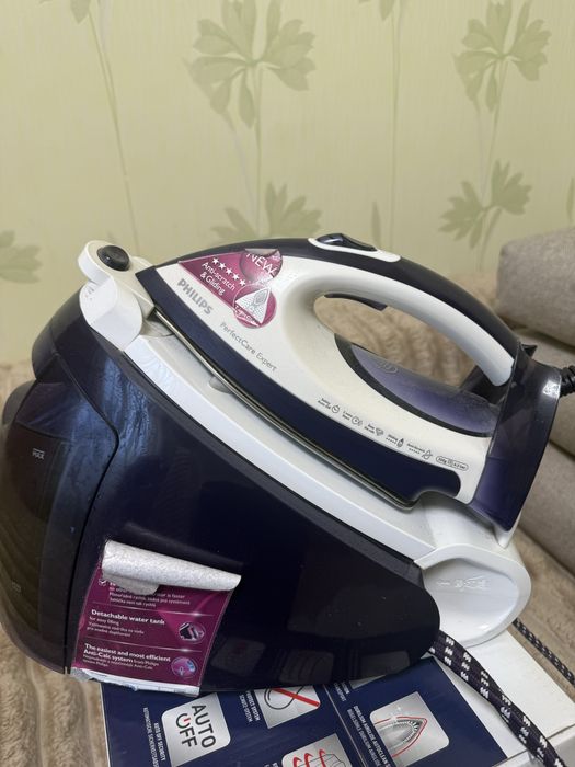 Утюг з парогенератором Philips