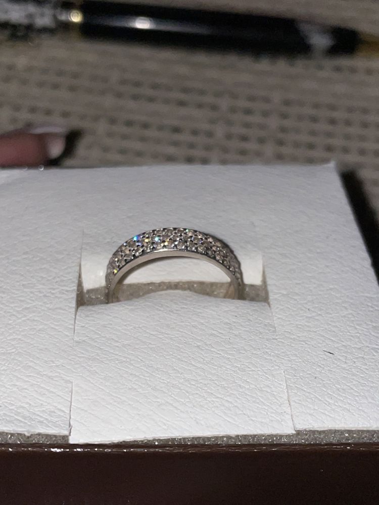 Серебряное кольцо бриллиантовый отблеск