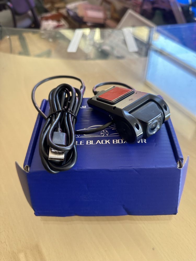Vendo camera DVR  nova para carros com radio Android