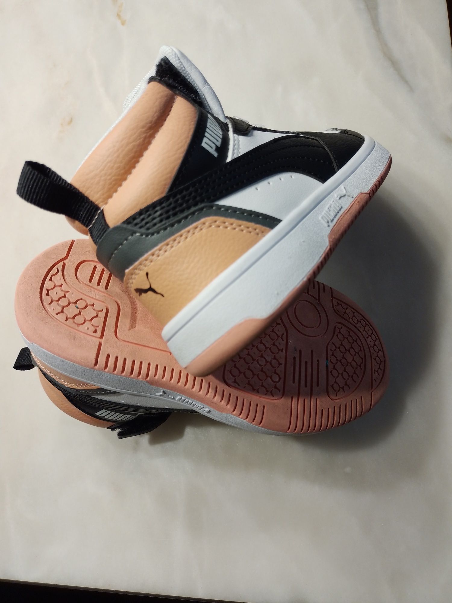Botas Puma Rebound V6 Mid