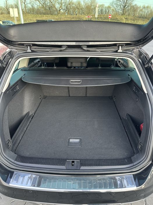 Volkswagen Passat 2019 B8 • 1.6TDI DSG 7 (120 к.с.) • Highline