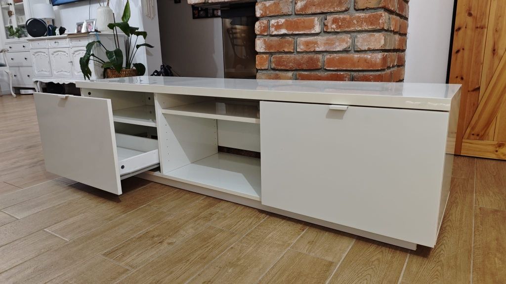 Szafka pod tv Ikea Byas