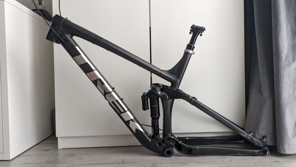 Rama Trek Remedy 8XT "L" 2022rok koła 27,5/mullet Dark Prismatic