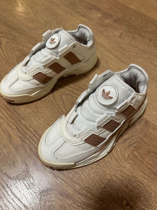 Кросівки  Adidas 37