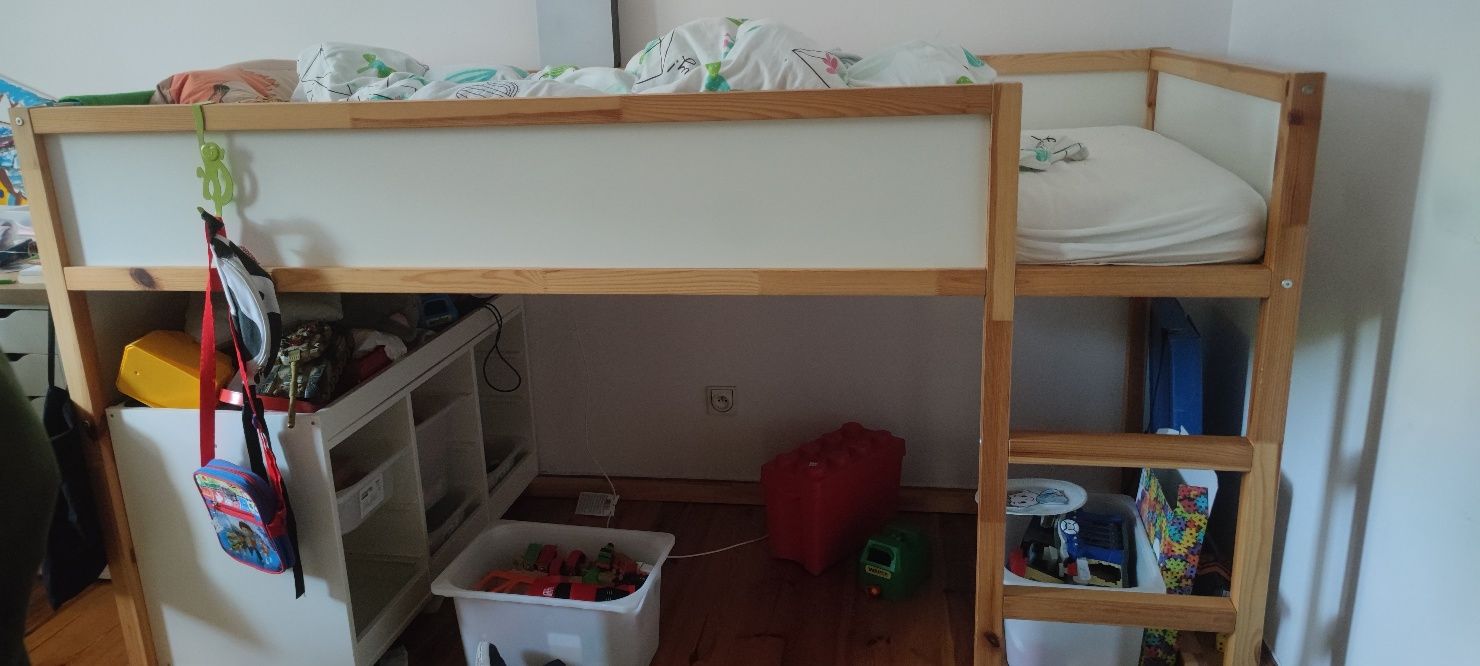Łóżko dwustronne Ikea Kura z baldachimem