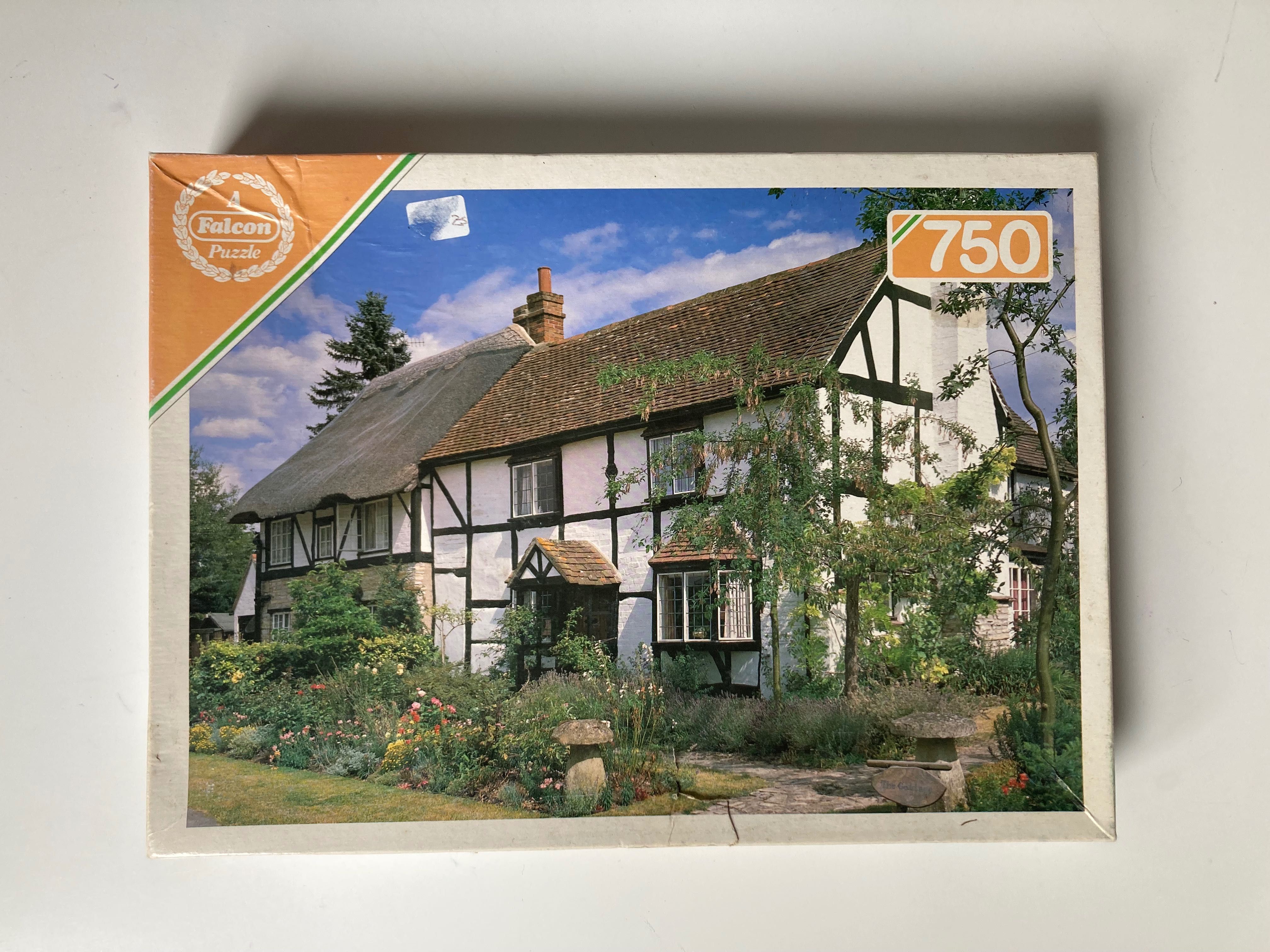 Puzzle 750 Falcon, domek, wieś