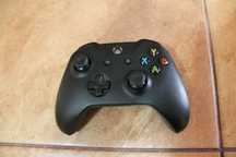 Pad bezprzewodowy do konsoli Microsoft Xbox One
