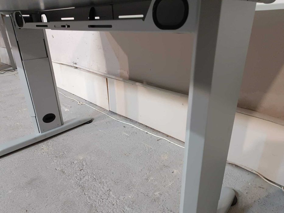 Biurko z regulacją wysokości 120x80x64-82