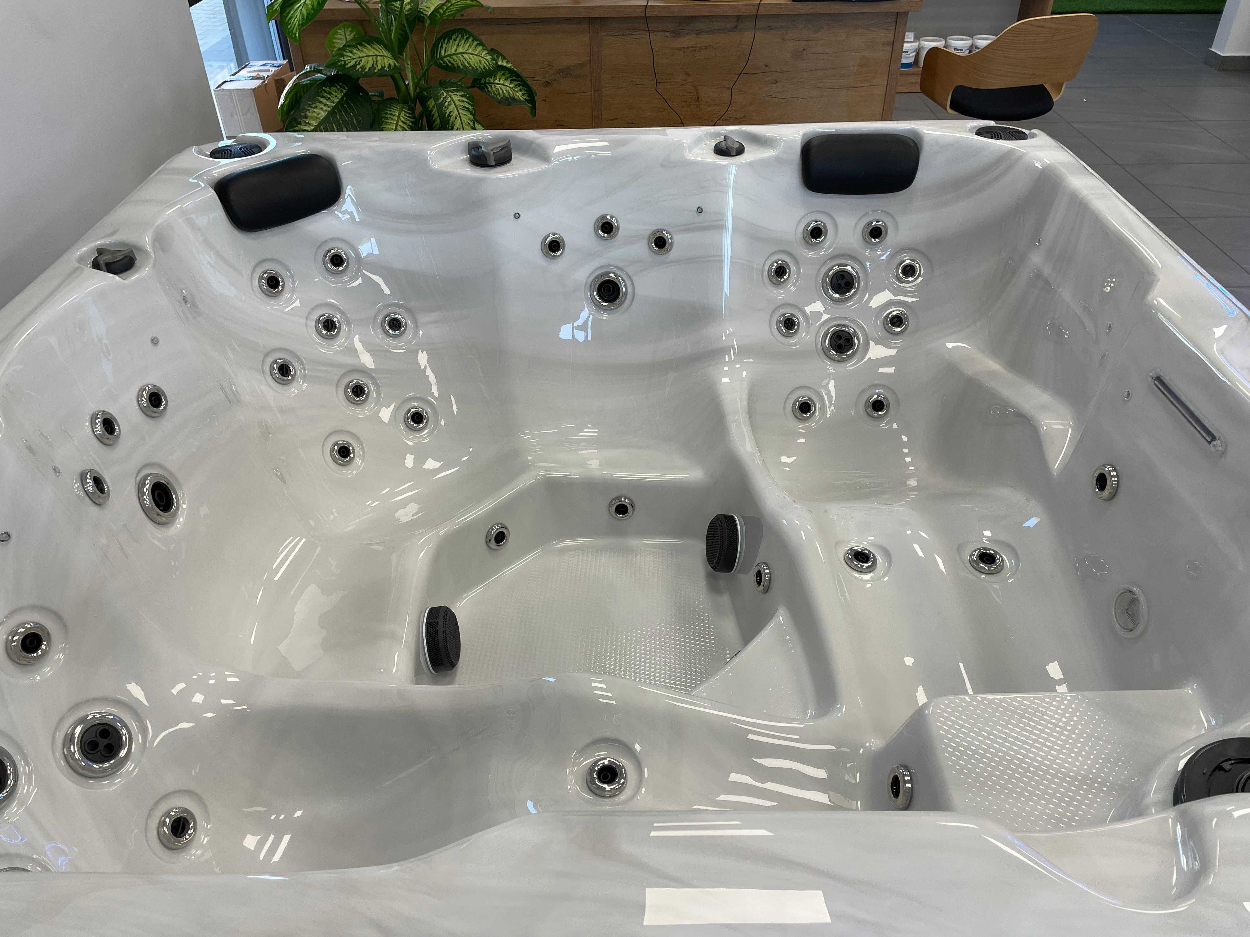 Całoroczne Jacuzzi Ogrodowe dla 5 Osób goldline - Holenderska Marka