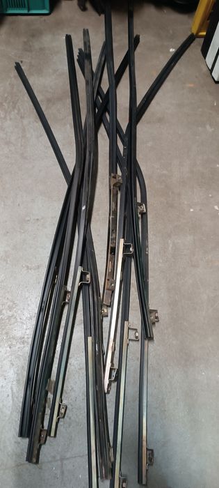 Fiat 126p prowadnica szyby długa prawa oryginalna ST i FL