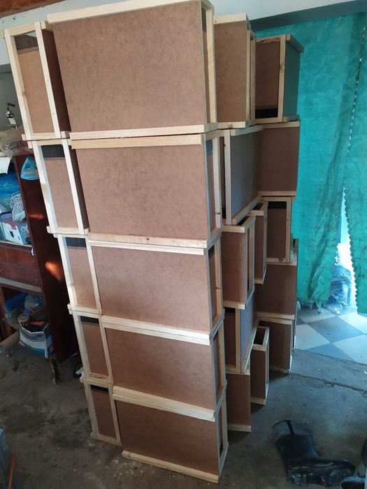 Ящики для бджолопакетів