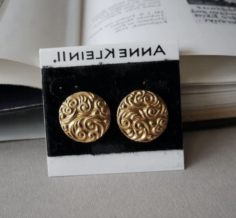 Вінтажна біжутерія