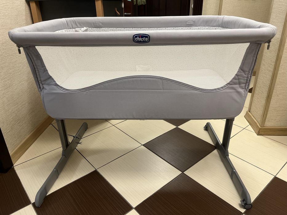 Ліжечко Chicco next2me